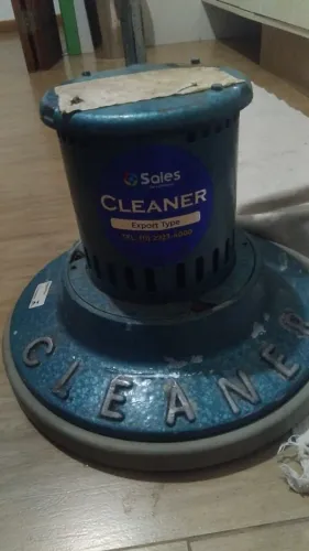 Máquina de limpeza de pisos 