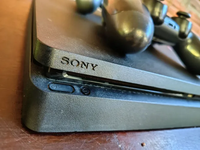 Ps4 slim lacre de fábrica