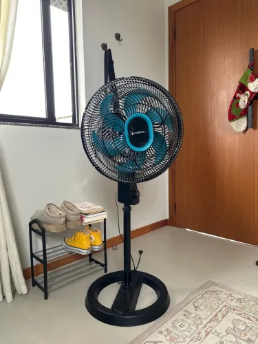 Ventilador de pé cadence