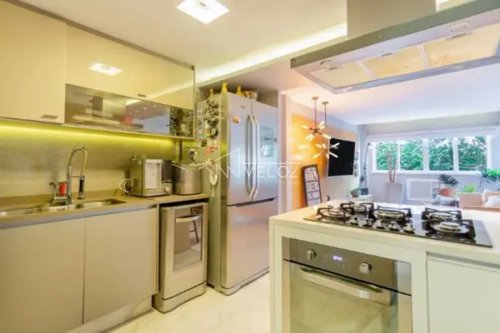 Apartamento - / Residencial / Gávea