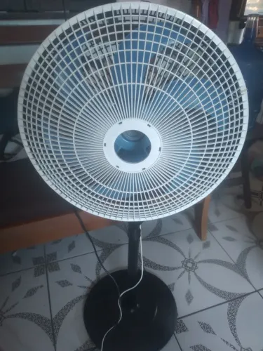 Vendo Ventilador Mondial de Coluna em ótimas condições