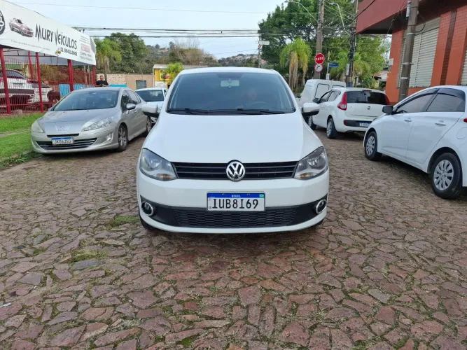 Volkswagen Fox 1.6 MI Total Flex 8V 5P 2013