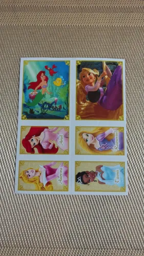 Cartela Intacta Figurinhas Princesas Para Sempre (Abril 2011)