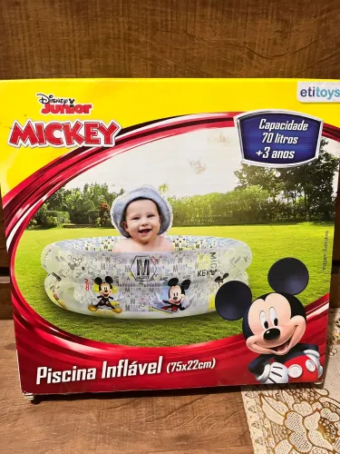 Piscina do Mickey