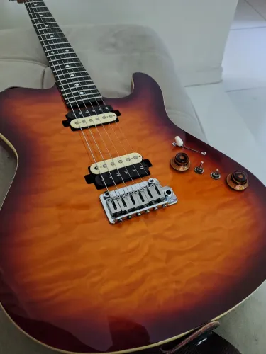 Guitarra Telecaster Tagima Grace 700 com split seletor