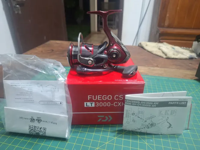 Molinete Daiwa Fuego 3000 CS LT novo