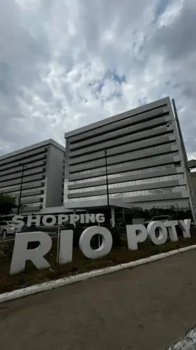 IRENE ALUGA-SE SALA COMERCIAL NO CENTRO EMPRESARIAL SHOPPING RIO POTY