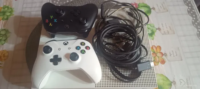 Xbox One S com um TB sem hd