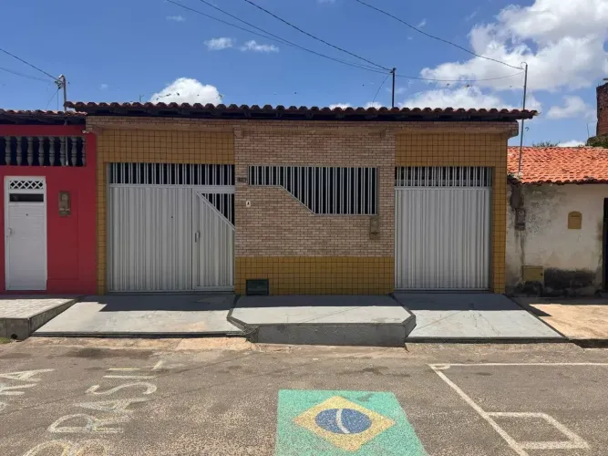 CASA PARA ALUGAR NO JARDIM AMÉRICA | 3 QUARTOS, 2 SUÍTES E GARAGEM PARA 2 CARROS | R$ 2.00