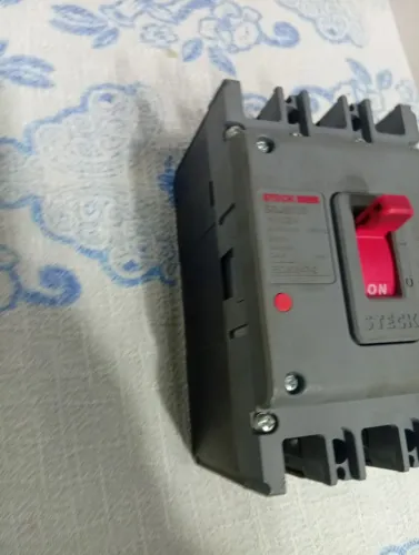 Disjuntor caixa moldada Steck 100 A