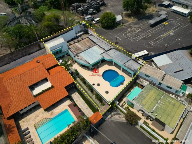 Casa para Venda em Manaus, Adrianópolis, 4 dormitórios, 4 suítes, 6 banheiros, 4 vagas