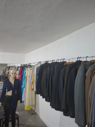 Bazar de roupas novas e usadas