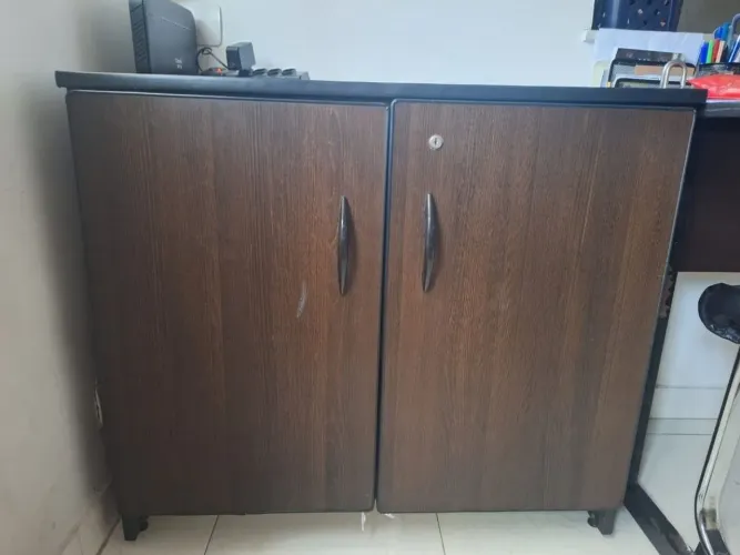Conjunto Escritório ( Armário, Mesa, Gabinete e Cadeira)