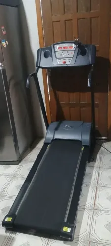 Esteira profissional Dream TD142A Bivolt apenas 6 meses de uso impecável