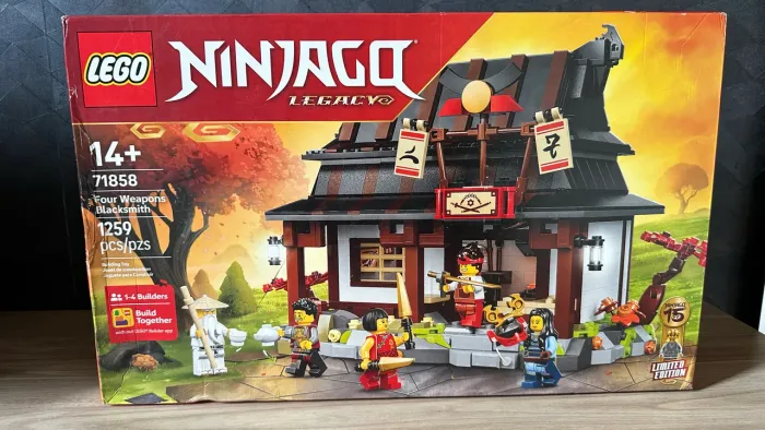 Lego Ninjago 71858 Aniversário De 15 Anos Do Ferreiro Das Quatro Armas