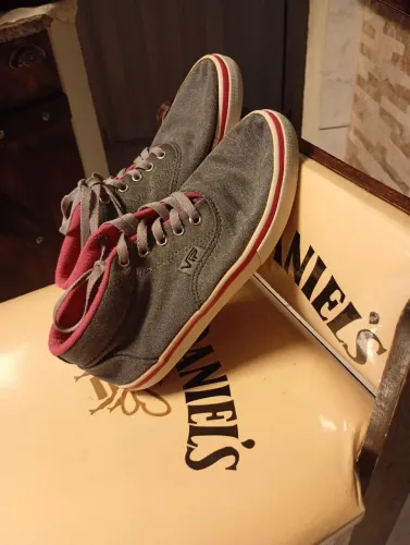 Tênis botinha cinza com detalhes pink feminino 37