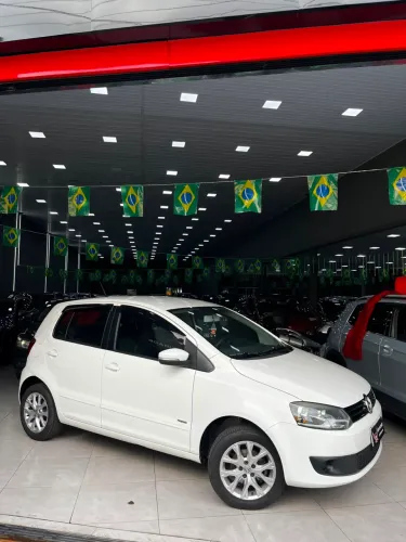 Volkswagen Fox 1.6 MI Total Flex 8V 5P 2013