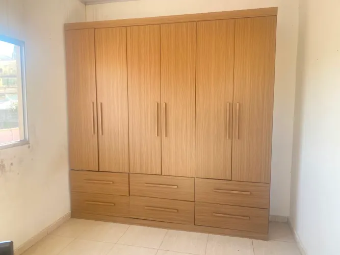 GUARDA ROUPA