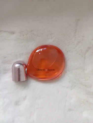 PERFUME DESOBEDIENTE