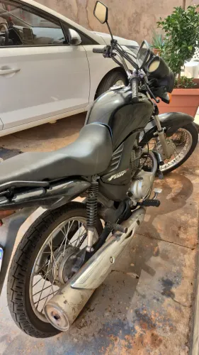 Vendo moto fan 150 esi