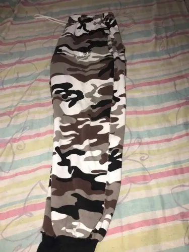 Roupas, calças e shorts