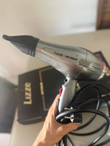 Vendo Kit prancha e secador, linha profissional Lizze Extreme