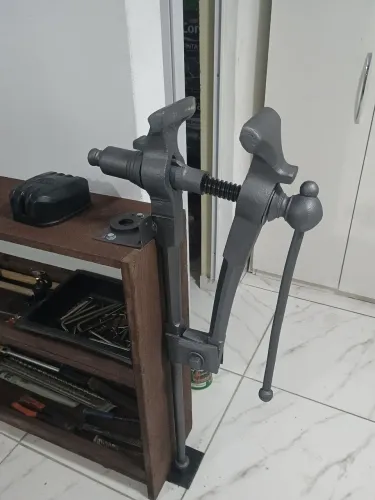 Morsa de ferreiro antiga