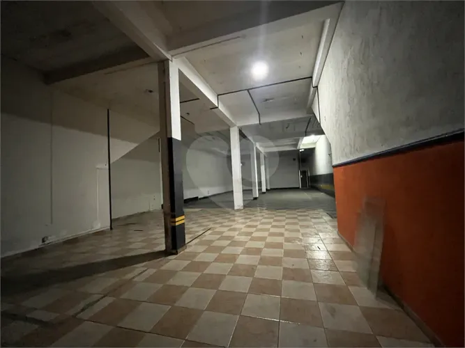 Salão Comercial à venda ou para locação em Centro - SP