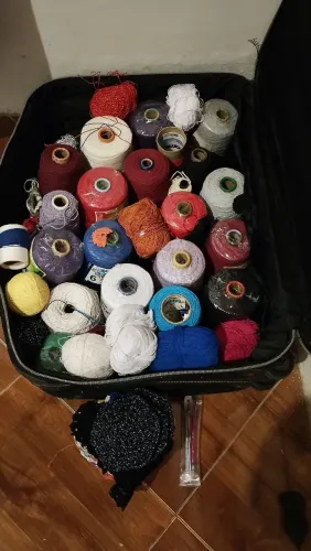 Material para crochê/ Barbantes e acessórios