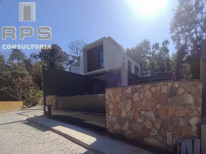 Casa a venda porteira fechada , totalmente mobiliada no La Reserva I em Atibaia