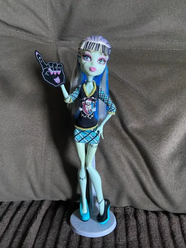 Boneca Frankie Monster High