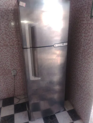 Geladeira Brastemp Frost Free com garantia de três meses