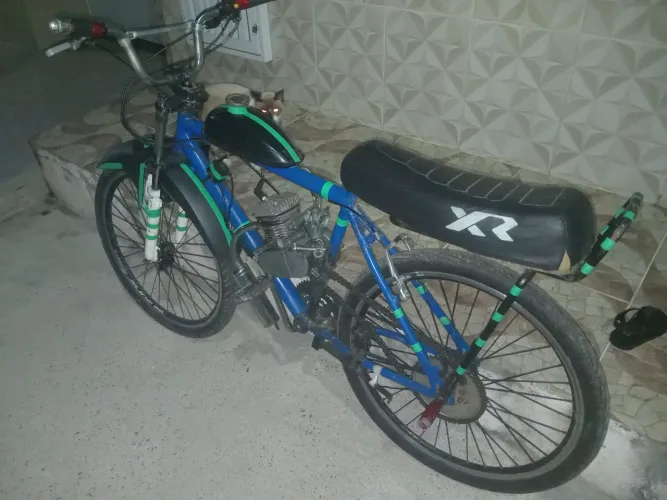 Motorizada 80 cc toda file pra sair logo