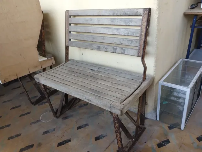 Banco de Bonde antigo.