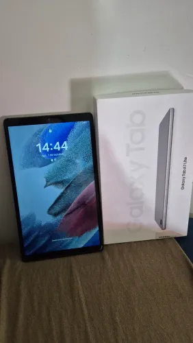 Tablet Samsung Galaxy A7 Lite acompanha teclado