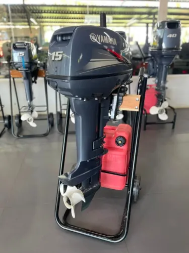 MOTOR DE POPA YAMAHA 15 HP SEMINOVO