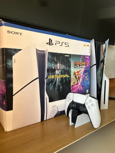 PlayStation 5 slim com leitor de discos 