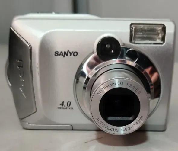 Câmera Digital Sanyo Dsc-s4 Ótimo Estado Funcionando