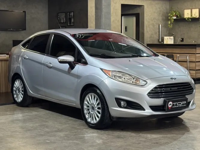 Ford Fiesta Sedan Titanium Plus 1.6 Powershift 2015