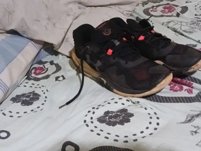 Tenis basquete/vôlei tamanho 43