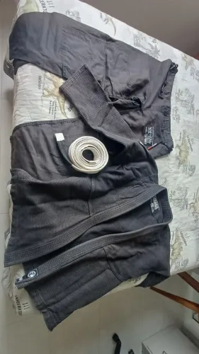 KIMONO BRAZIL COMBAT (COM FAIXA)