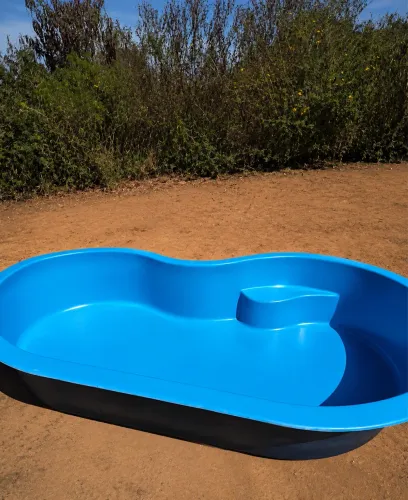 Piscina em Fibra Premium modelo Feijão de 3.15x1.65X0.55 Direto do Fabricante