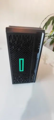 Servidor HP Gen10 Plus G5420 v2 MicroServer Compacto ClearOS 2TB