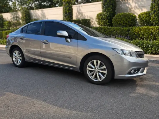 Honda Civic Sedan LXR 2.0 Flexone 16V Aut. 4P 2014