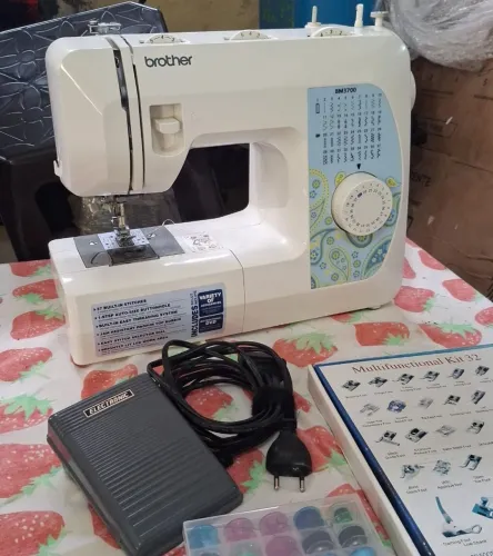 Maquina de costura brother bm3700