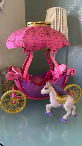 Pônei + Carruagem Transformável Balão - Barbie e as Três Mosqueteiras