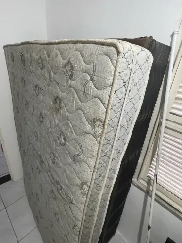 CAMA DE CASAL + COLCHAO OTIMO ESTADO