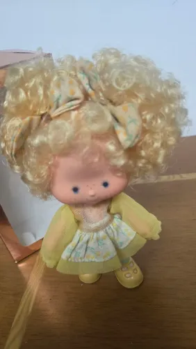 Boneca Bananinnha coleção moranguinho anos 80. Original,  vintage
