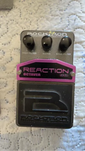 Pedal oitavador rocktron octaver