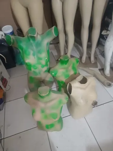 Manequim pra venda em otimo estado e so chama no zap *